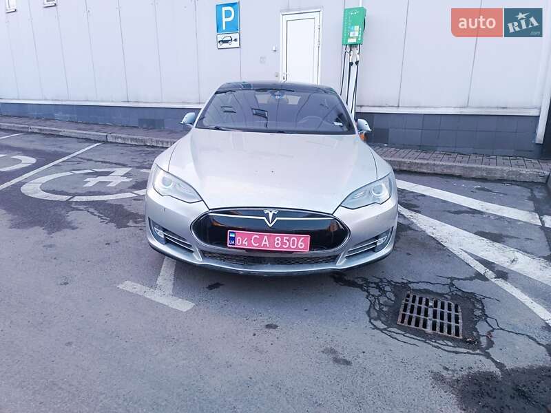 Ліфтбек Tesla Model S 2014 в Львові фото 6 Ліфтбек Tesla Model S 2014 в Львові