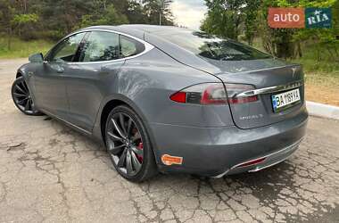 Лифтбек Tesla Model S 2013 в Саврани