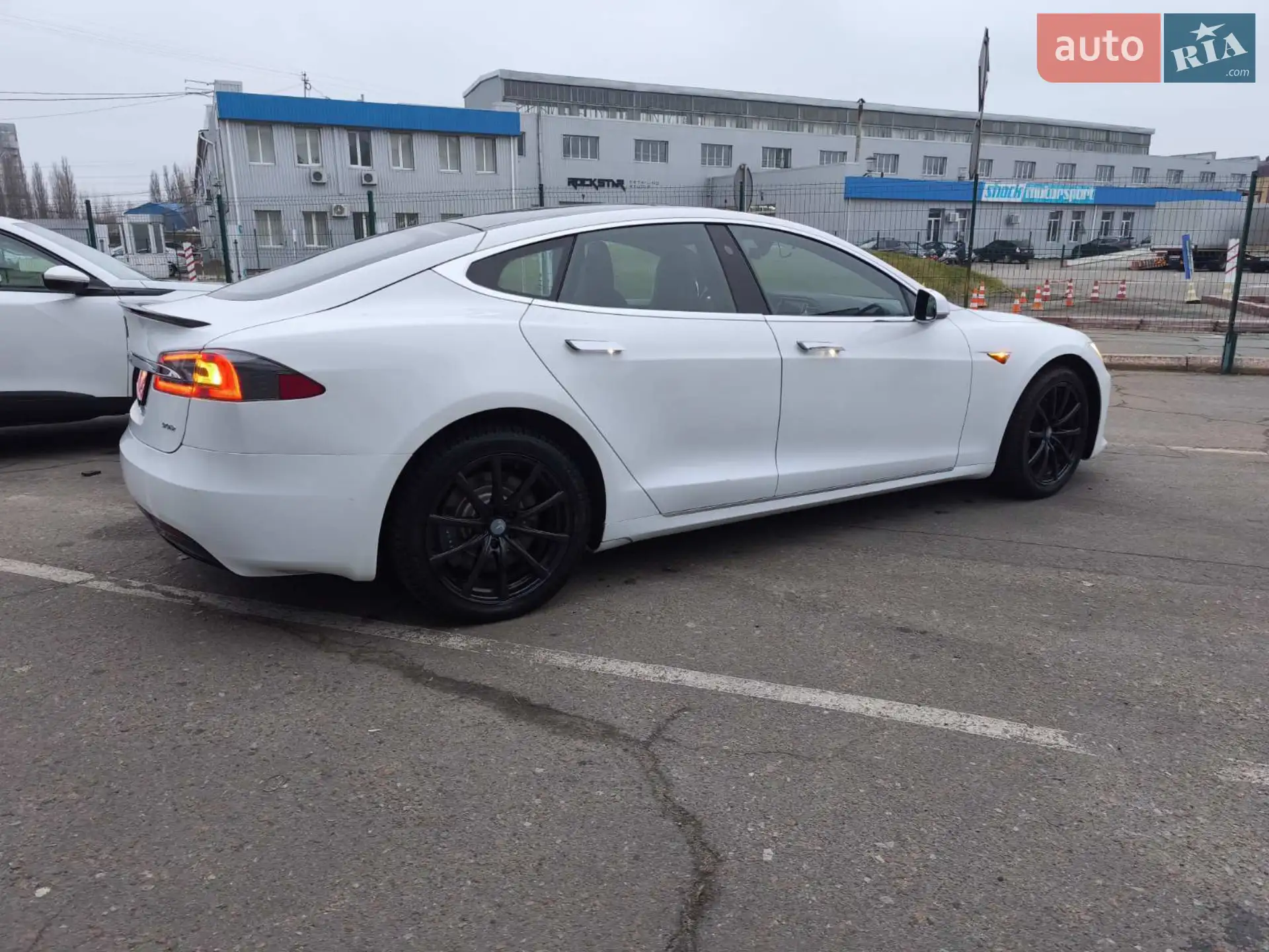 2018 Tesla Model S - мініатюра 9