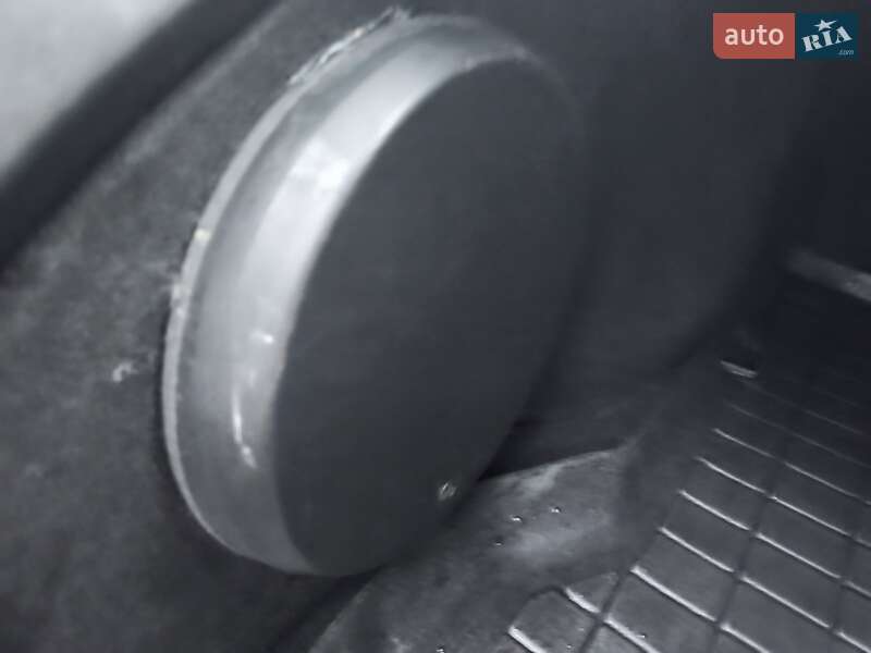 Лифтбек Tesla Model S 2018 в Киеве фото 38 Лифтбек Tesla Model S 2018 в Киеве