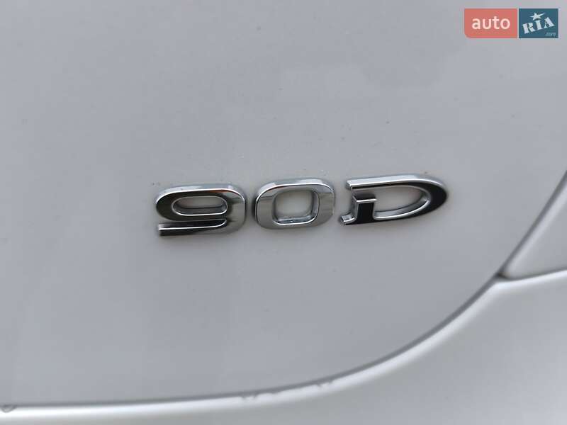 Лифтбек Tesla Model S 2018 в Киеве фото 43 Лифтбек Tesla Model S 2018 в Киеве