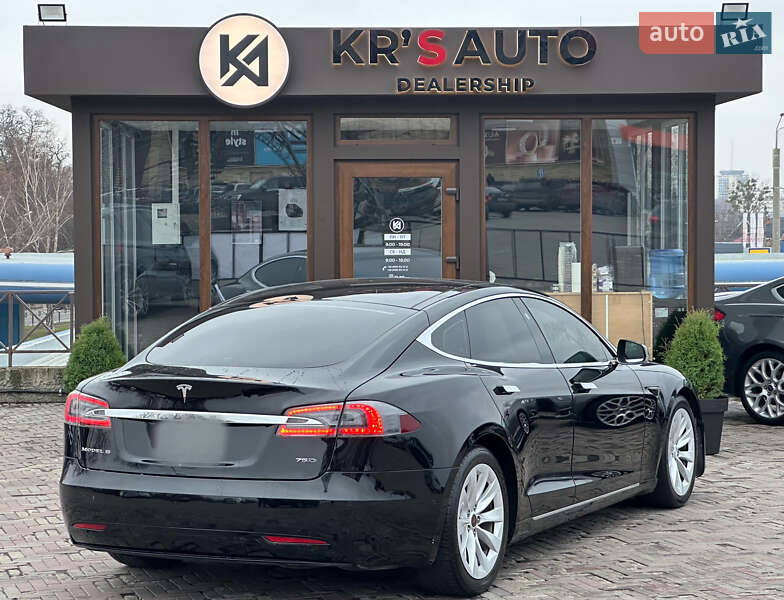 Лифтбек Tesla Model S 2016 в Харькове