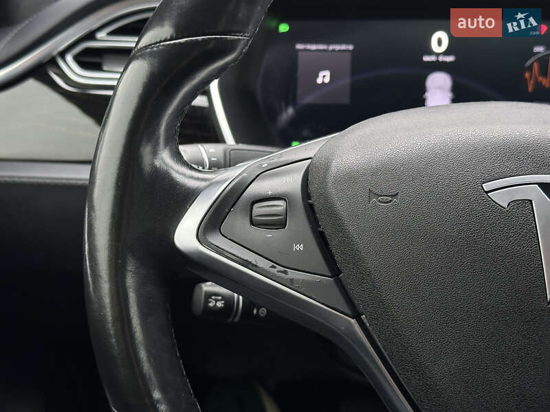 Лифтбек Tesla Model S 2016 в Харькове