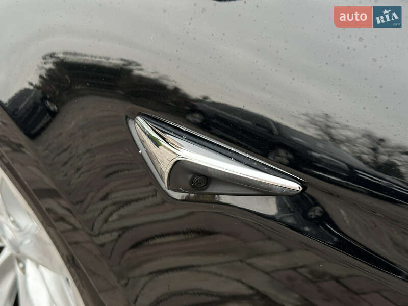 Лифтбек Tesla Model S 2016 в Харькове