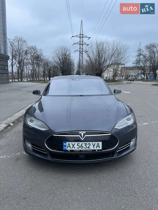 Лифтбек Tesla Model S 2015 в Харькове фото 3 Лифтбек Tesla Model S 2015 в Харькове