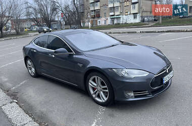 Ліфтбек Tesla Model S 2015 в Харкові
