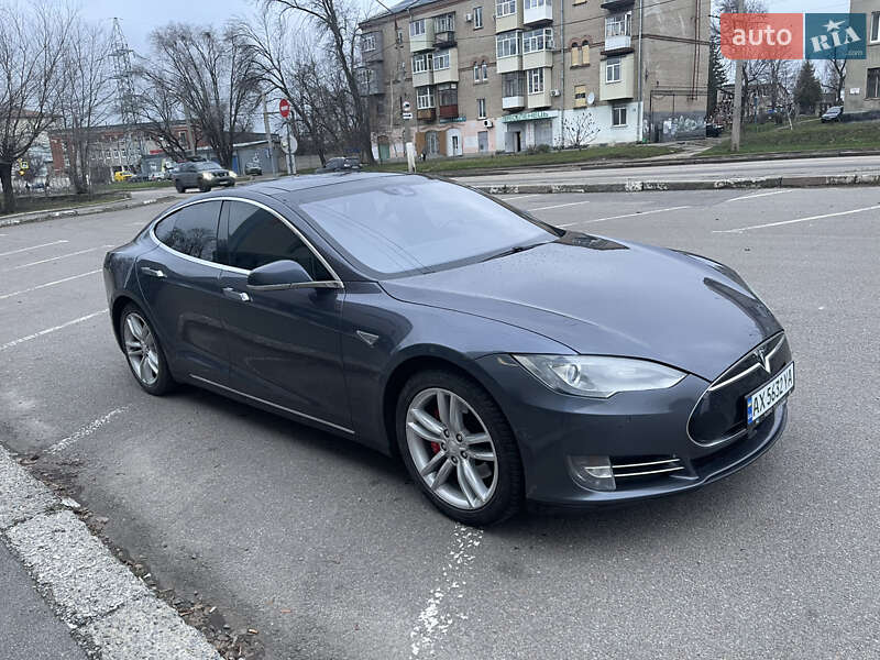 Tesla Model S 2015 Tesla Model S 2015