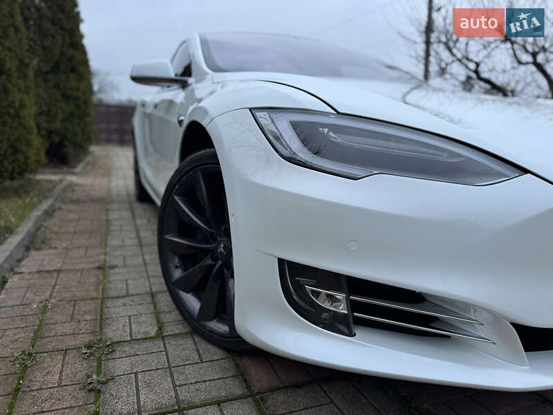 Ліфтбек Tesla Model S 2020 в Харкові