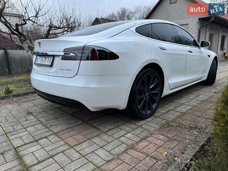 Ліфтбек Tesla Model S 2020 в Харкові