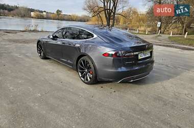 Ліфтбек Tesla Model S 2014 в Києві