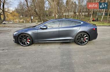 Ліфтбек Tesla Model S 2014 в Києві