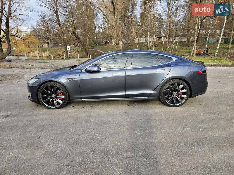 Лифтбек Tesla Model S 2014 в Киеве фото 5 Лифтбек Tesla Model S 2014 в Киеве