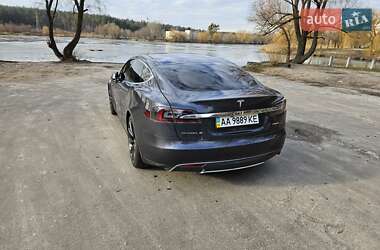 Ліфтбек Tesla Model S 2014 в Києві