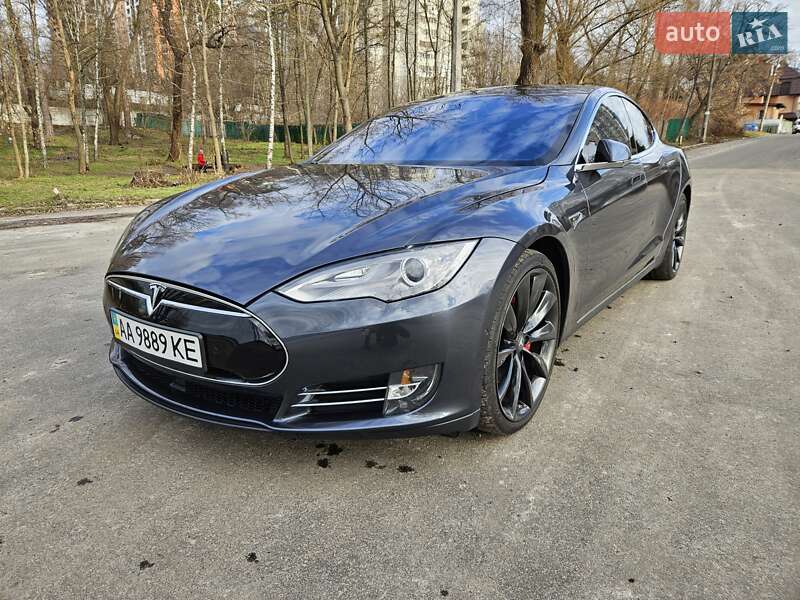 Лифтбек Tesla Model S 2014 в Киеве фото 20 Лифтбек Tesla Model S 2014 в Киеве
