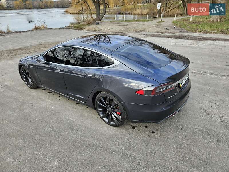 Лифтбек Tesla Model S 2014 в Киеве фото 25 Лифтбек Tesla Model S 2014 в Киеве