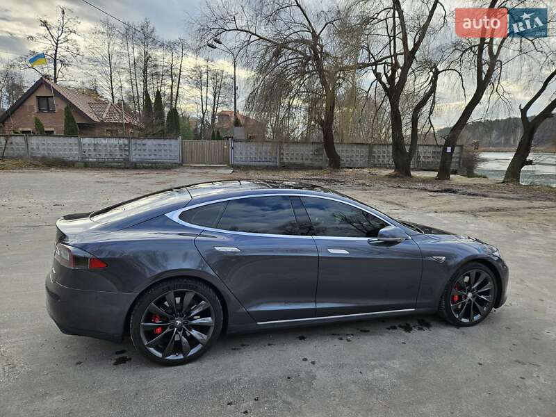 Лифтбек Tesla Model S 2014 в Киеве фото 29 Лифтбек Tesla Model S 2014 в Киеве