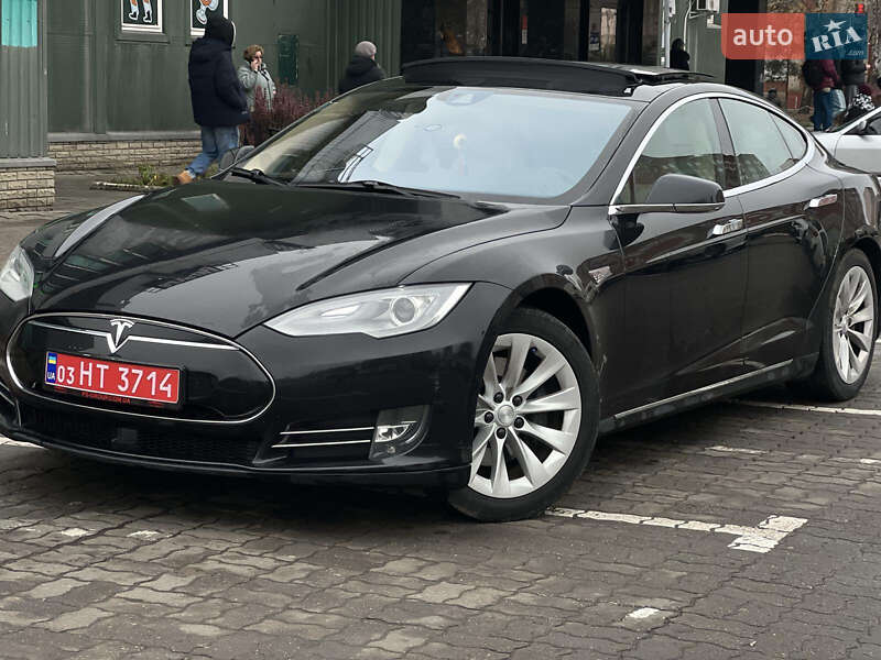 Tesla Model S 2015 Tesla Model S 2015