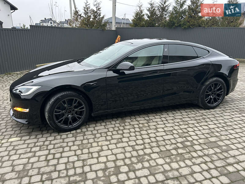 Лифтбек Tesla Model S 2021 в Львове