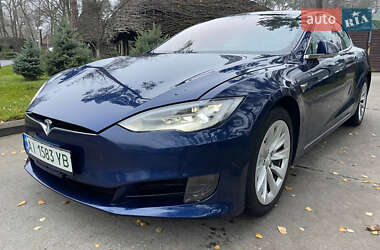 Лифтбек Tesla Model S 2017 в Кропивницком