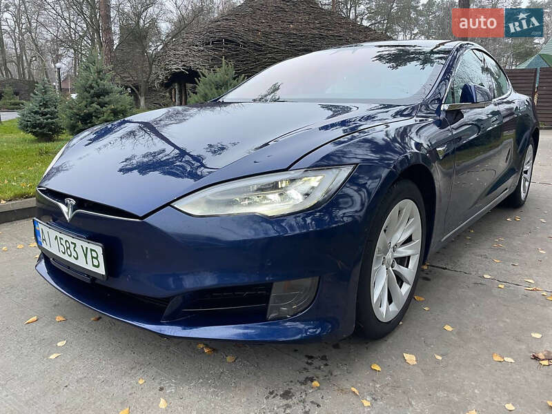 Ліфтбек Tesla Model S 2017 в Києві