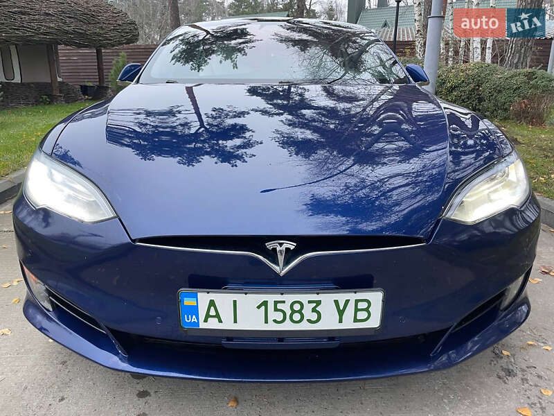 Ліфтбек Tesla Model S 2017 в Києві