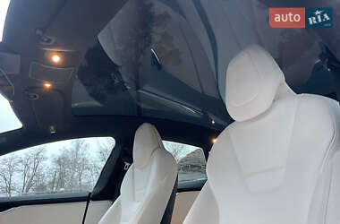 Лифтбек Tesla Model S 2017 в Кропивницком