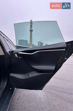 Лифтбек Tesla Model S 2014 в Киеве