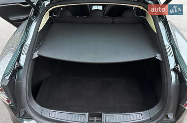 Лифтбек Tesla Model S 2014 в Киеве