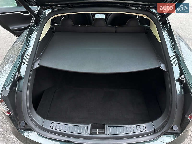 Лифтбек Tesla Model S 2014 в Киеве