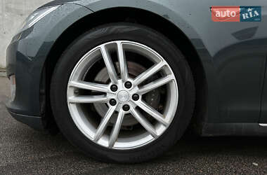 Лифтбек Tesla Model S 2014 в Киеве