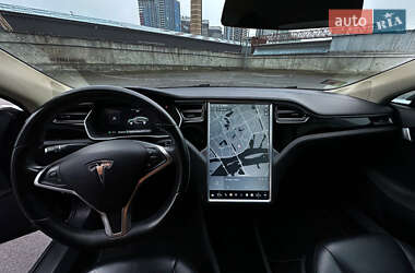 Лифтбек Tesla Model S 2014 в Киеве