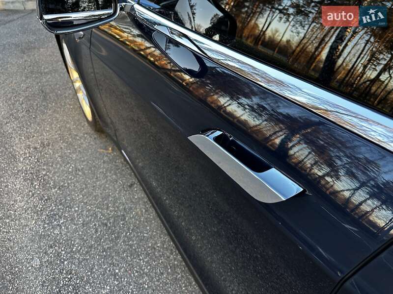 Лифтбек Tesla Model S 2014 в Киеве