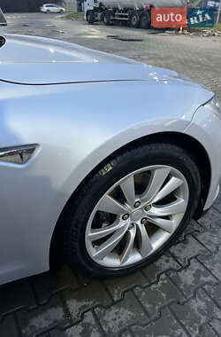 Лифтбек Tesla Model S 2013 в Киеве фото 11 Лифтбек Tesla Model S 2013 в Киеве