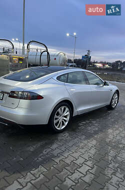 Лифтбек Tesla Model S 2013 в Киеве