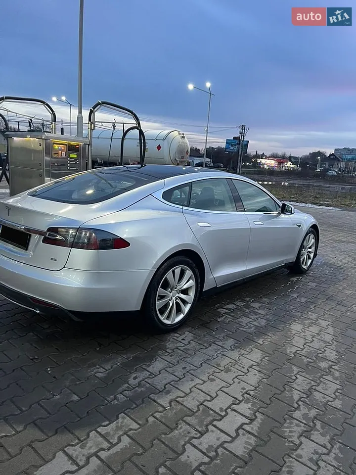 2014 Tesla Model S - мініатюра 35