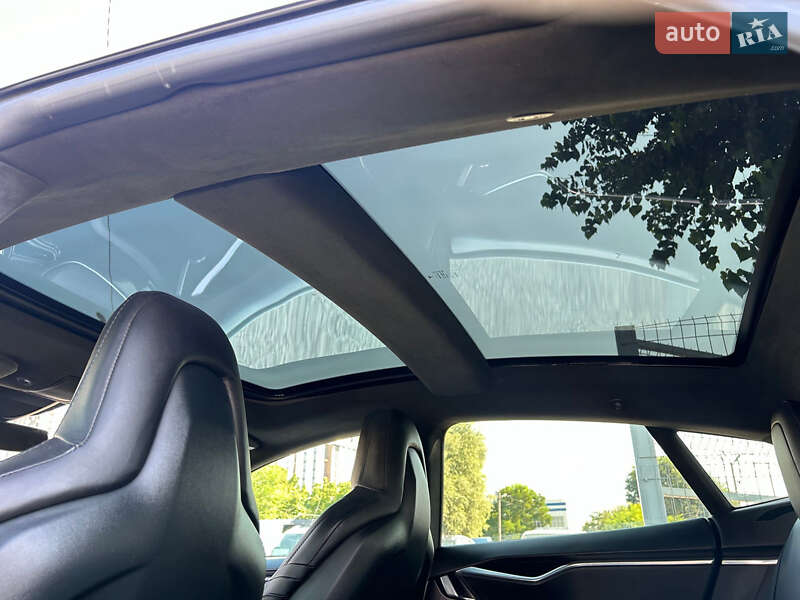 Лифтбек Tesla Model S 2016 в Одессе