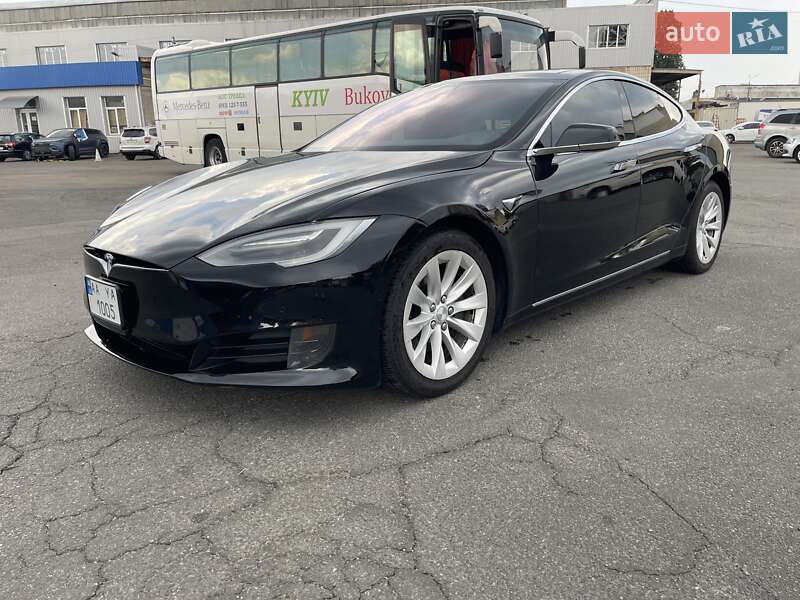 Tesla Model S 2016