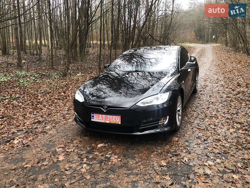 Лифтбек Tesla Model S 2016 в Житомире фото Лифтбек Tesla Model S 2016 в Житомире