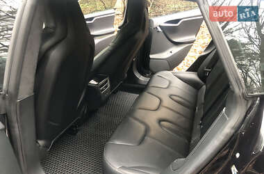 Лифтбек Tesla Model S 2016 в Житомире