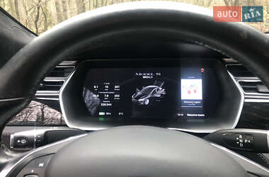 Лифтбек Tesla Model S 2016 в Житомире