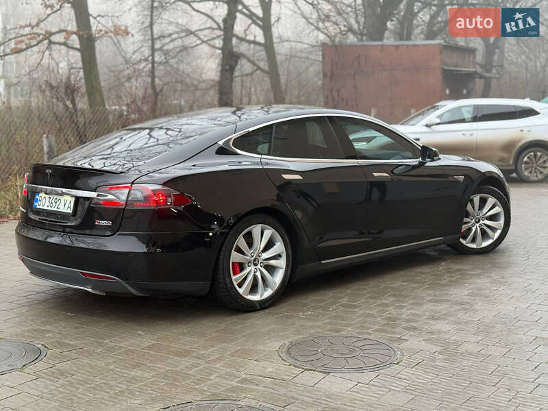 Лифтбек Tesla Model S 2015 в Тернополе фото 5 Лифтбек Tesla Model S 2015 в Тернополе