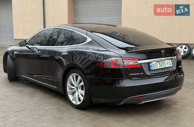 Лифтбек Tesla Model S 2015 в Тернополе фото 8 Лифтбек Tesla Model S 2015 в Тернополе