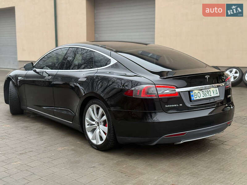Лифтбек Tesla Model S 2015 в Тернополе фото 8 Лифтбек Tesla Model S 2015 в Тернополе