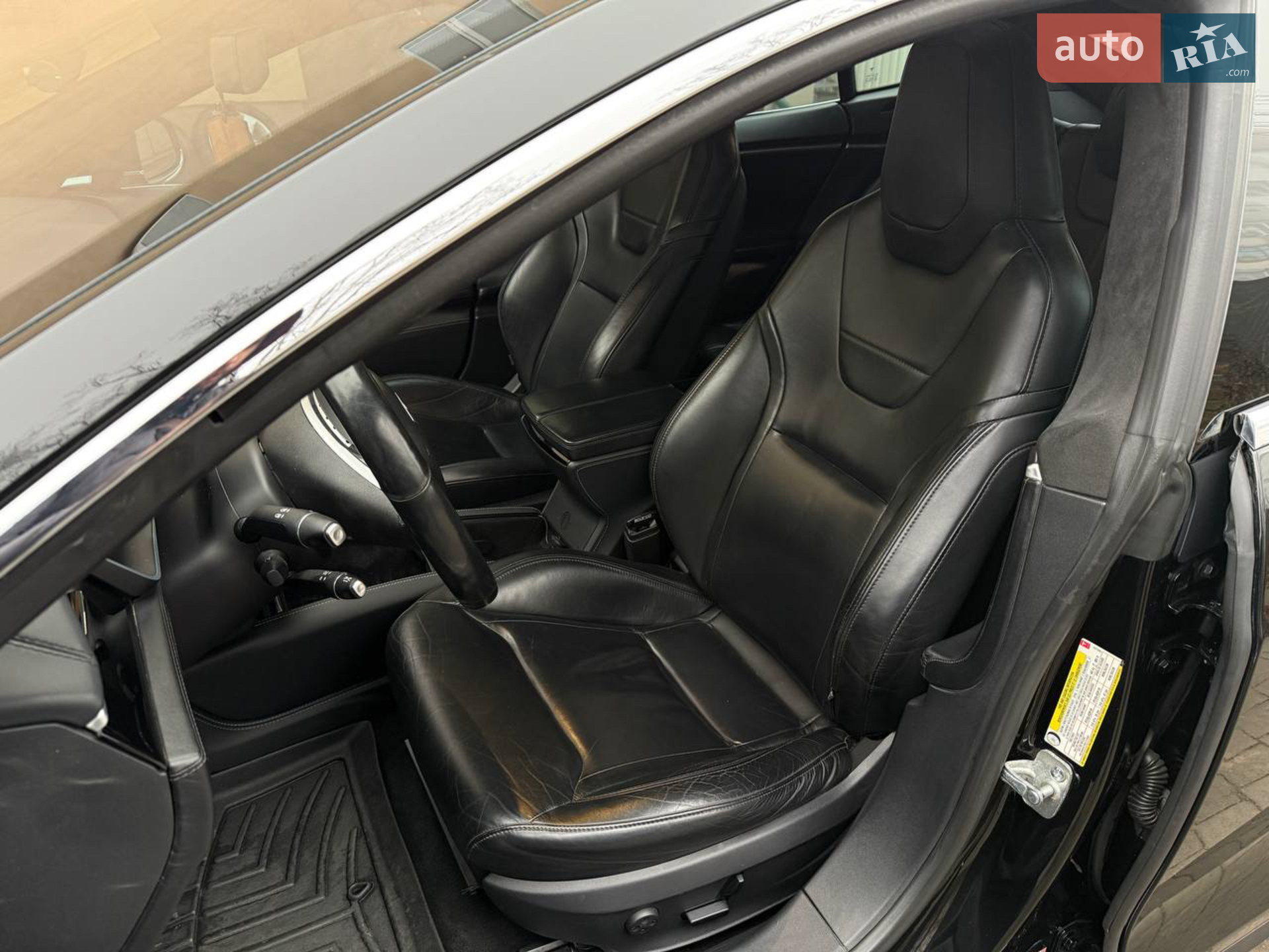 2015 Tesla Model S - мініатюра 19