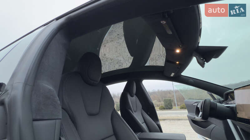 Лифтбек Tesla Model S 2021 в Днепре