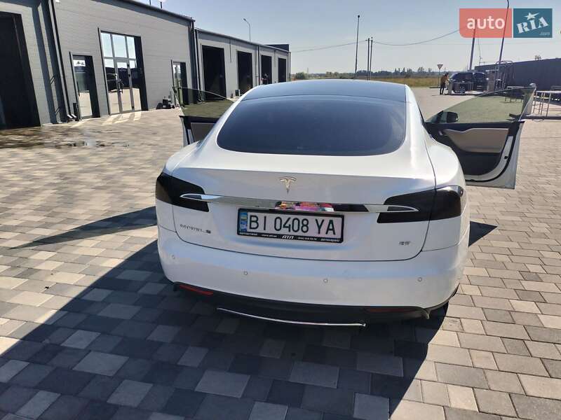 Лифтбек Tesla Model S 2014 в Полтаве