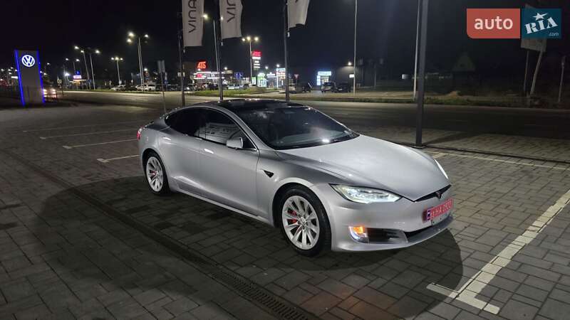 Лифтбек Tesla Model S 2017 в Луцке фото 5 Лифтбек Tesla Model S 2017 в Луцке