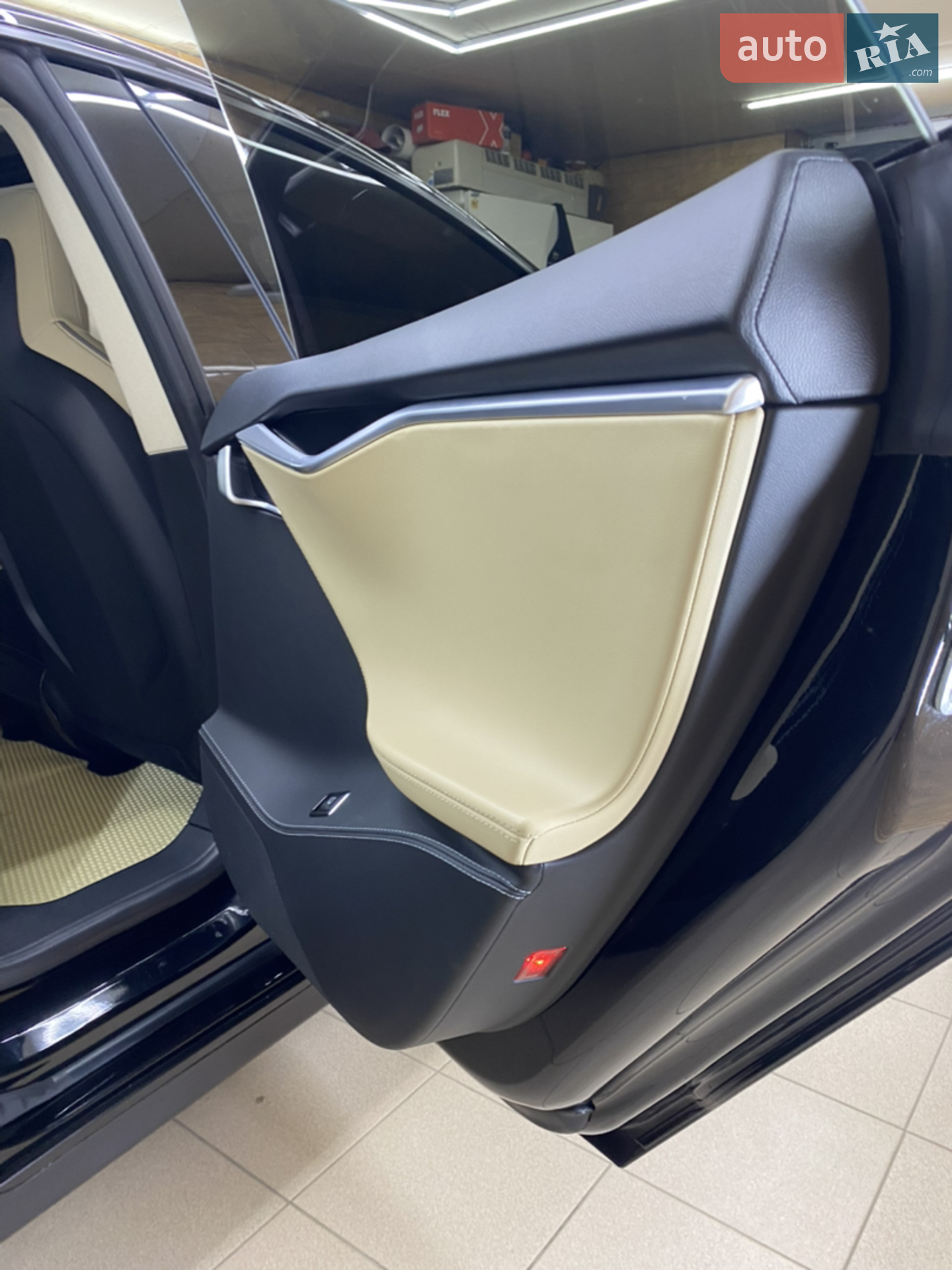 2014 Tesla Model S - мініатюра 18