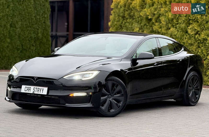 Ліфтбек Tesla Model S 2023 в Стрию
