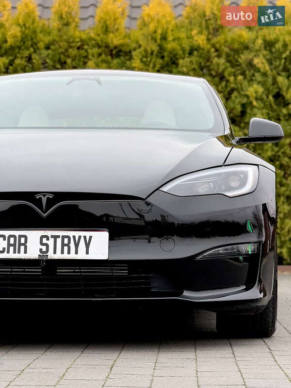 Ліфтбек Tesla Model S 2023 в Стрию